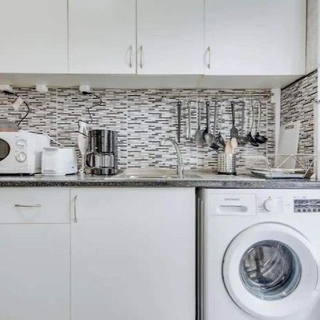 3 Bedroom Apartment In Baixa With River View Lisbon Bagian luar foto
