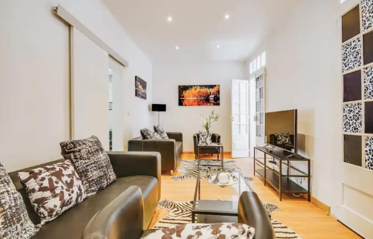 3 Bedroom Apartment In Baixa With River View Lisbon Bagian luar foto