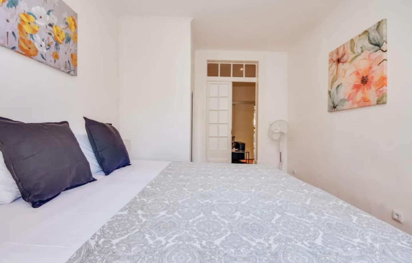 3 Bedroom Apartment In Baixa With River View Lisbon Bagian luar foto